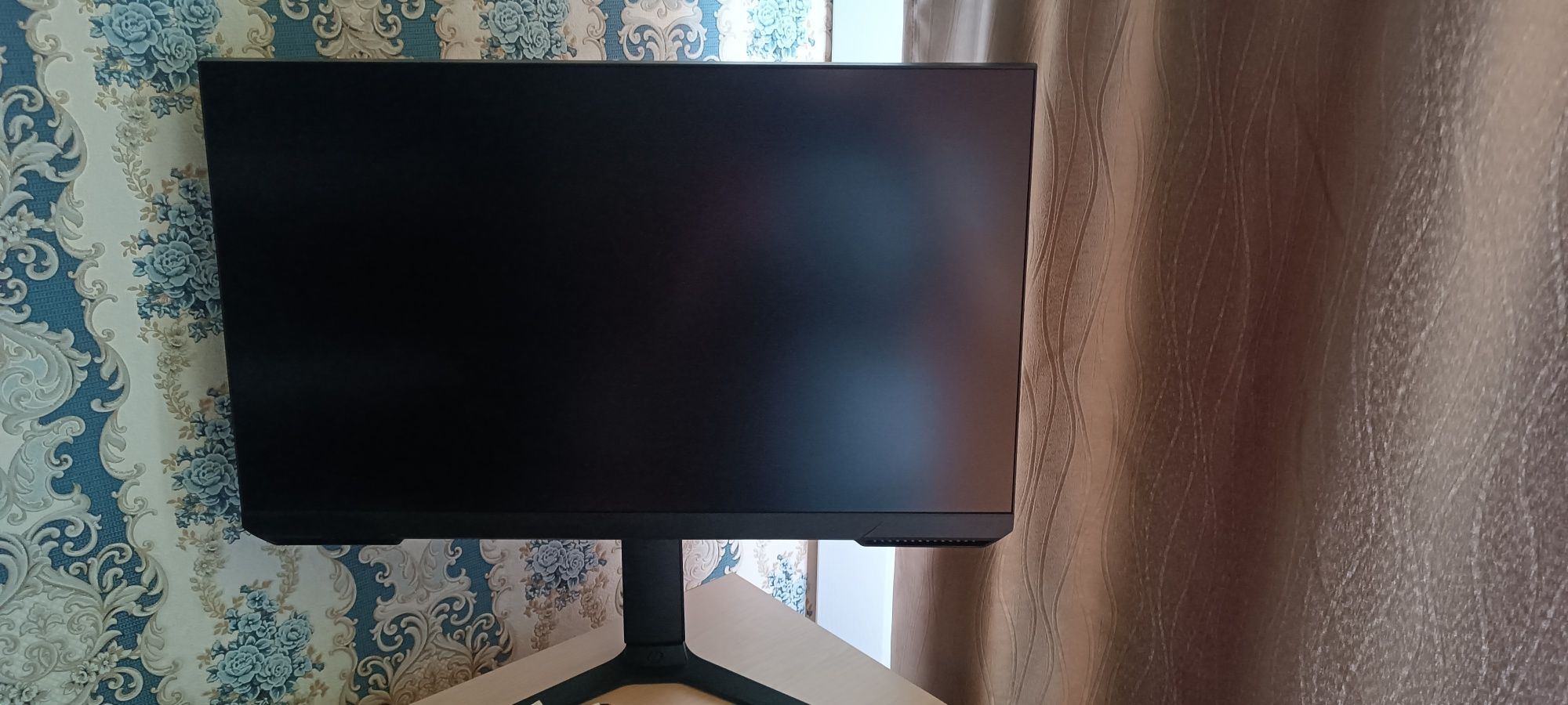 Продам игровой мониторМонитор 24" Samsung Odyssey G3 LS24AG300NIXCI