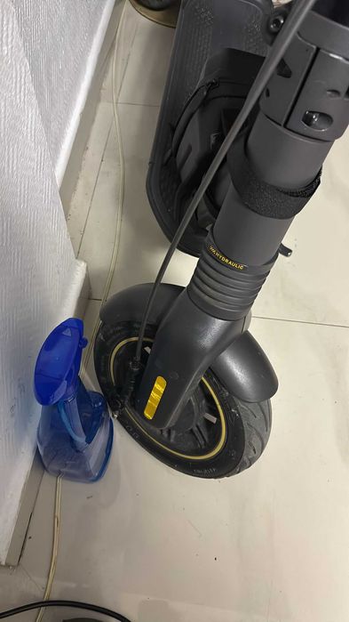 Trotineta electrica ninebot