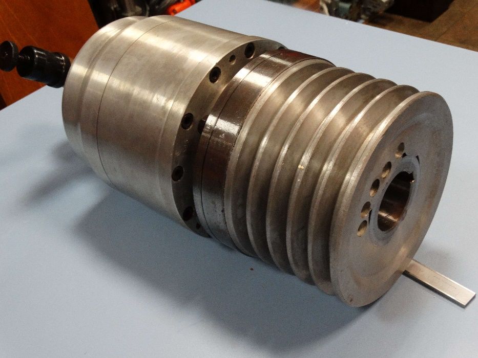 хидрозатягащо устройство за струг