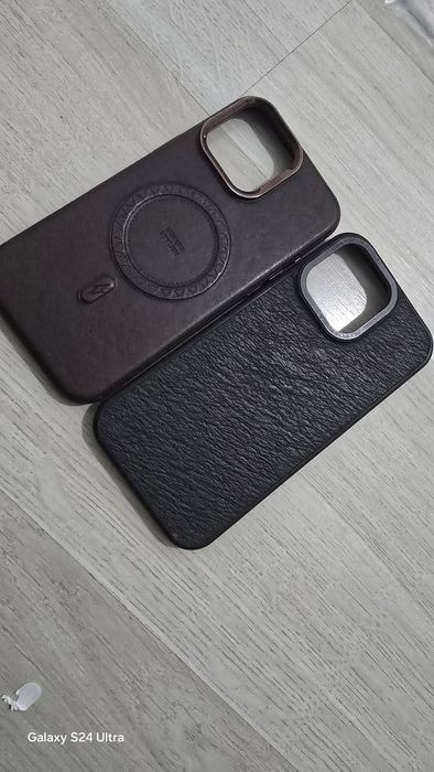 Продам чехол айфон 16