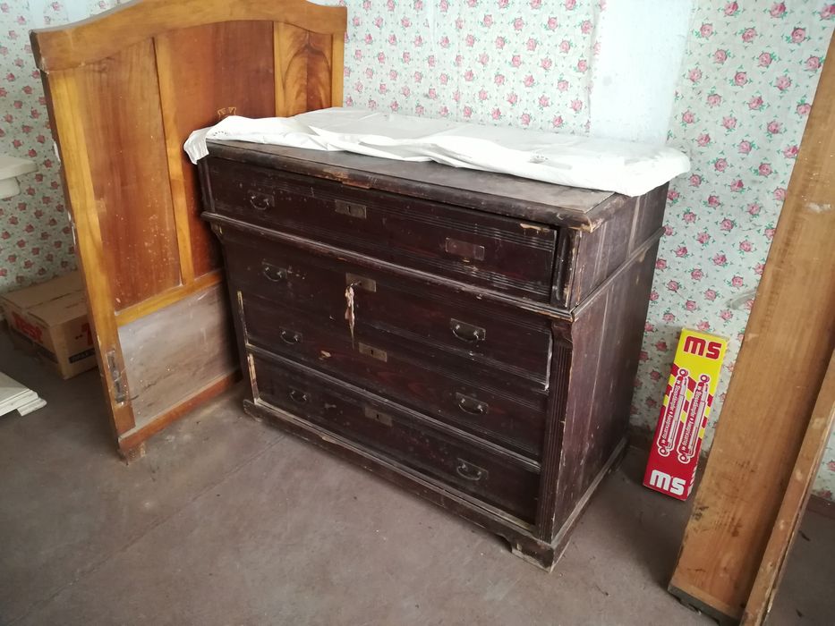 Прочети! Мебели от масивно дърво