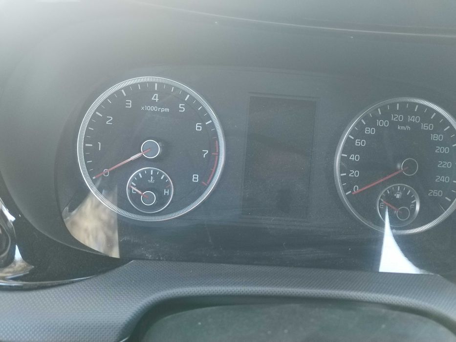 Kia K5 qora yaxshi holatda