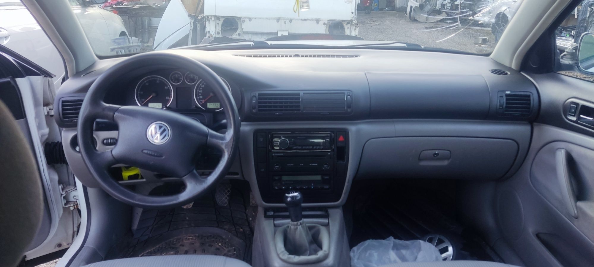 VW Passat 5 1.9 На части