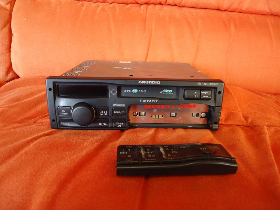 GRUNDIG 5201 RDS + CD ченджър за 6 диска