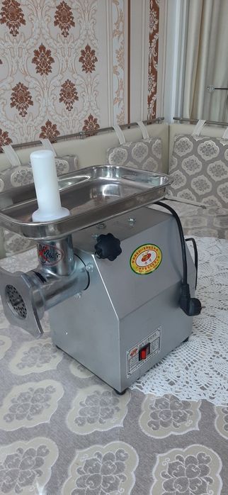 Мясорубка промышленная HY 12
