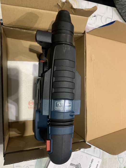 Bosch GBH 18V-24 C/акумулаторен безчетков перфоратор/НОВ
