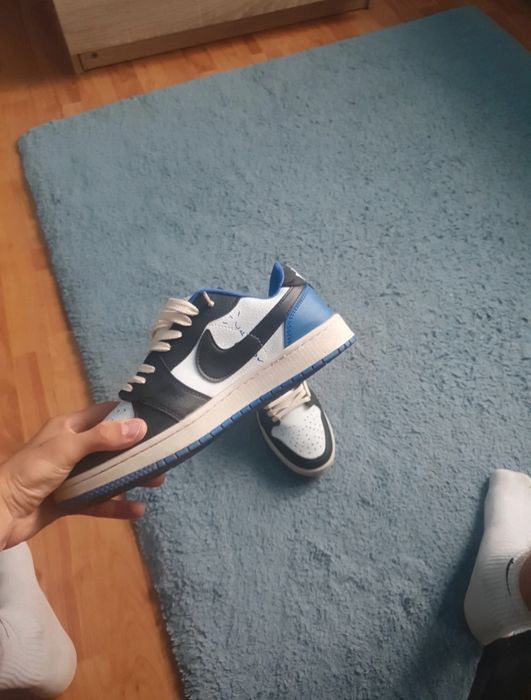 jordan 1 travis scott