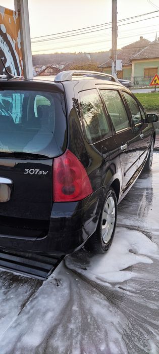 Se vinde mașină în state foarte buna