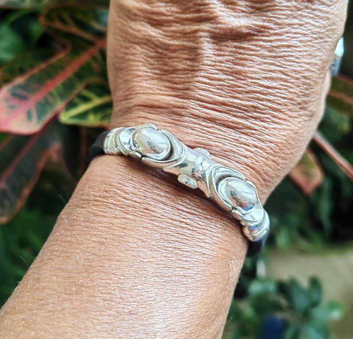 Мъжка сребърна гривна, гривна от сребро и кожа, голяма сребърна гривна