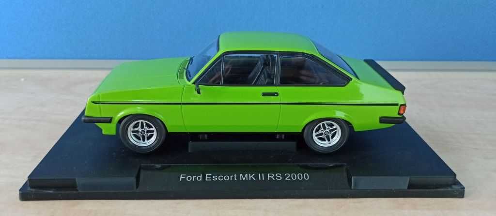 Macheta Ford Escort MK II RS 2000 1977 verde - MCG 1/18