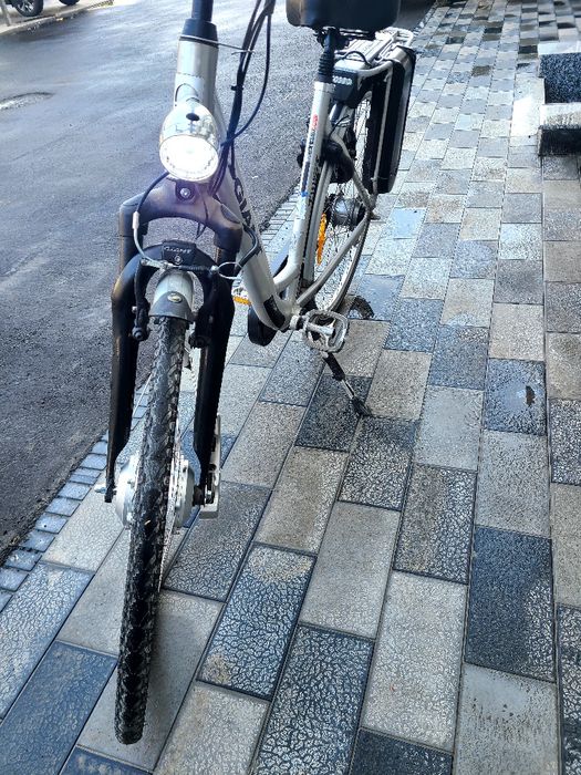 Електровелосипед GIANT 28