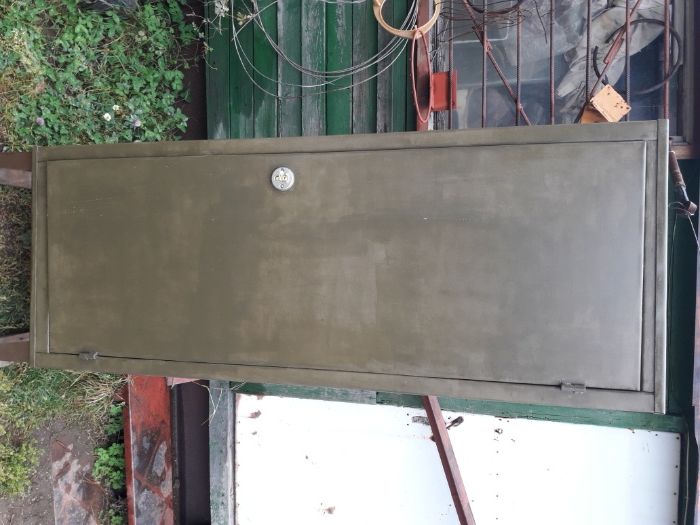 Продам шкаф металлический для документов или инструмента