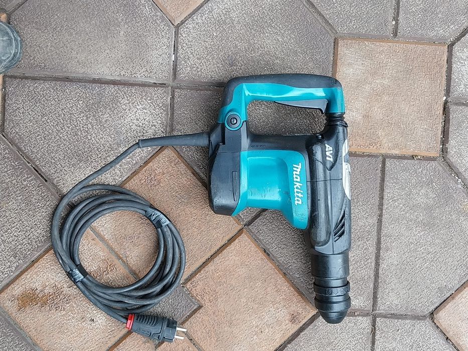 Rotopercutor  MAKITA HR  3210 FCT