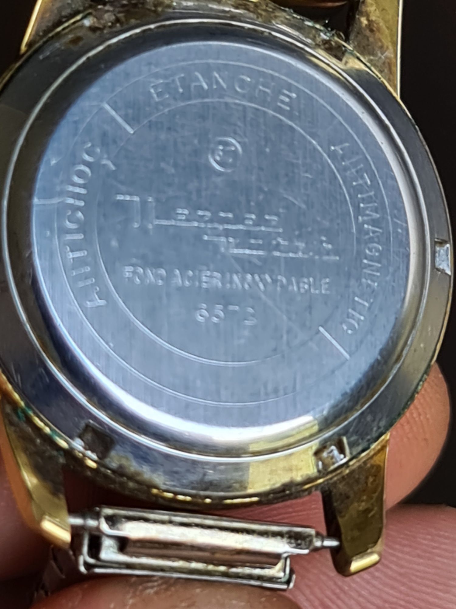 Швейцарски автоматичен ръчен часовник