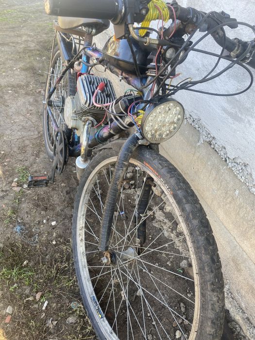 Bicicleta cu motor 100cc