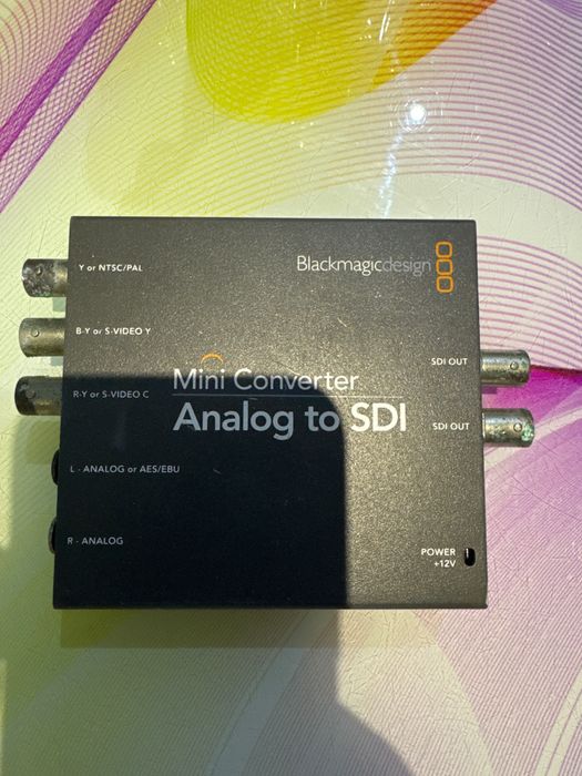 Convertor video profesional Blackmagic  Mini Converter Analog to SDI.