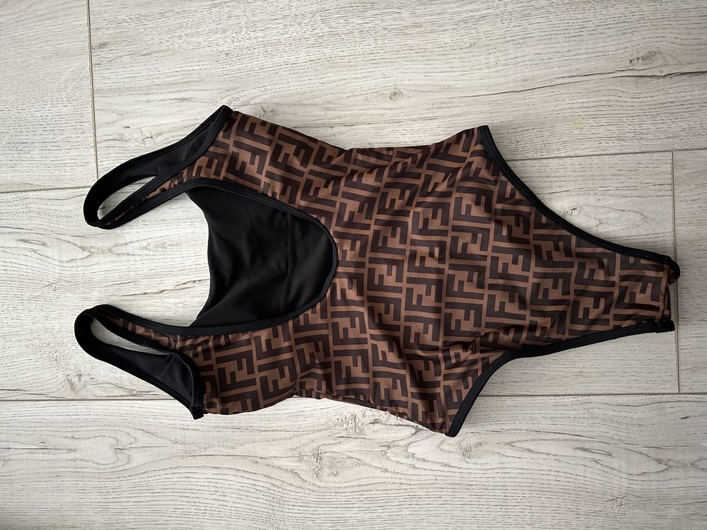 Бански Fendi