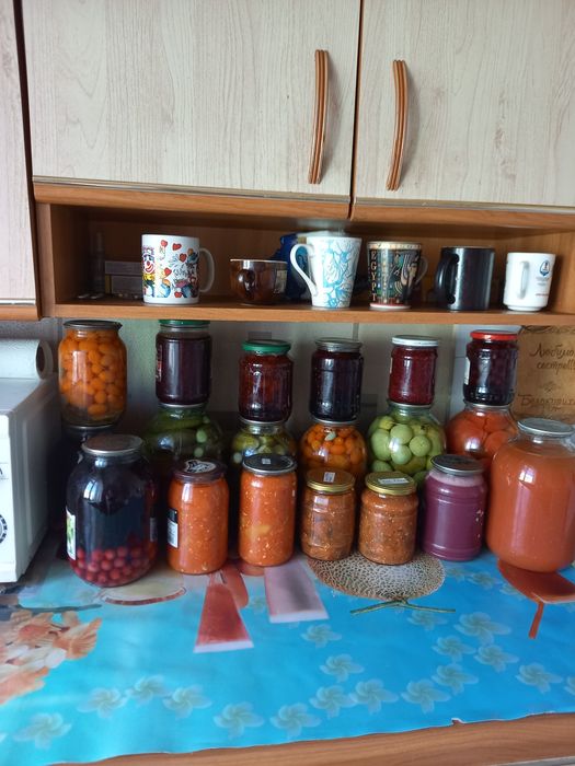 Засолка, варенье, соки, компоты, фантомас, огурцы соленые, салаты