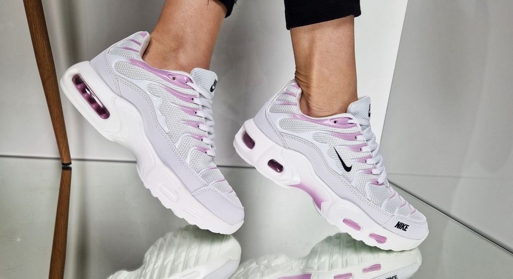 Дамски маратонки Nike TN