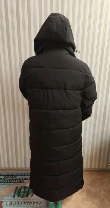 Продам новую зимнюю куртку