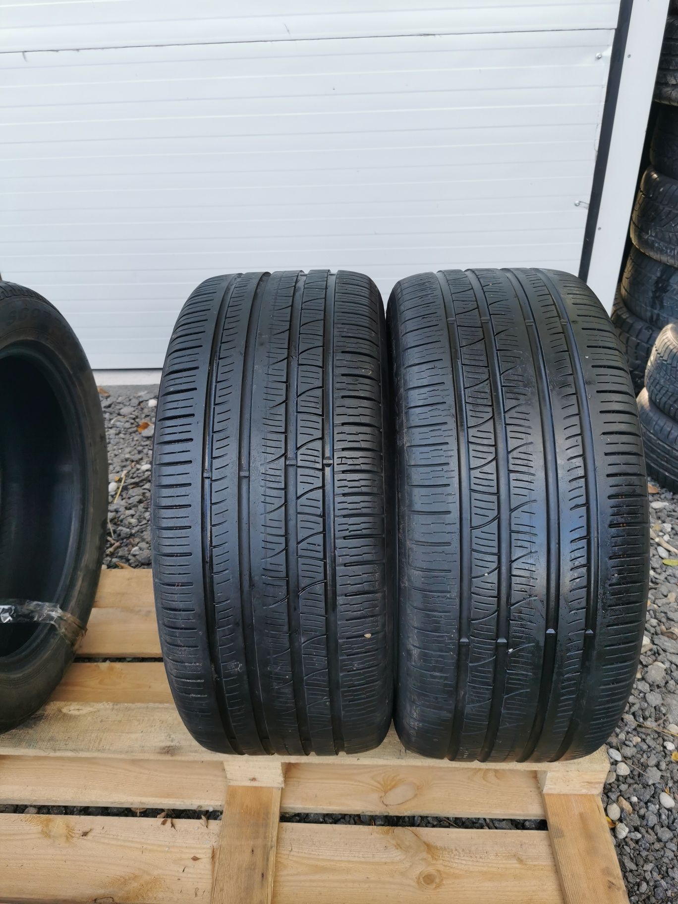 295 45 20 Pirelli All Season