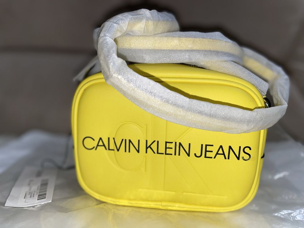 Чанти Guess/ Calvin Klein/ Tommy Hilfiger/ Trussardi Jeans/ Desigual
