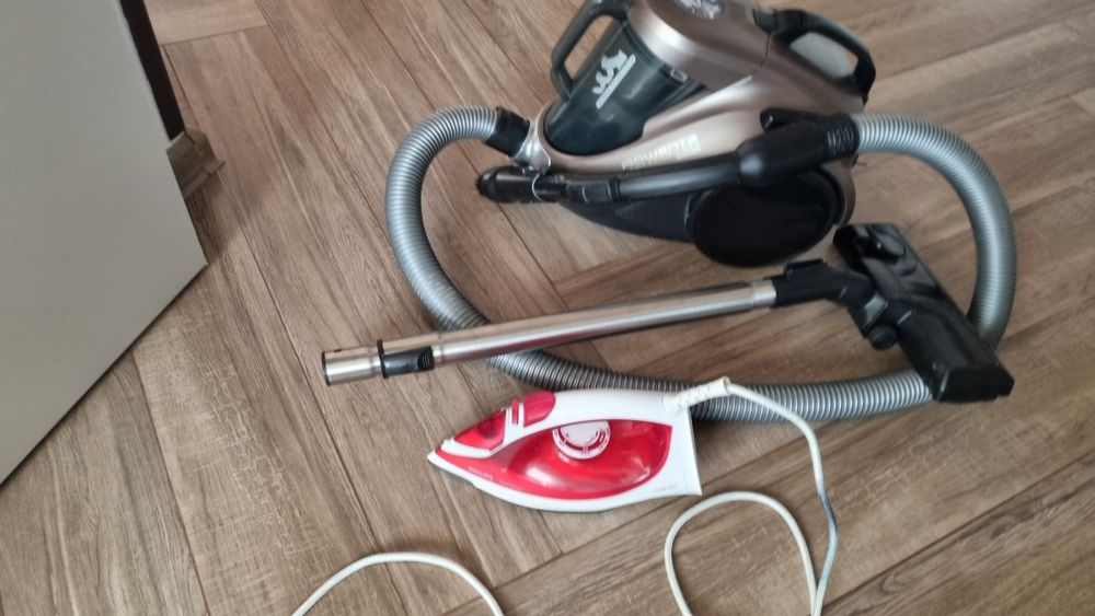 Aspirator si fier de calcat