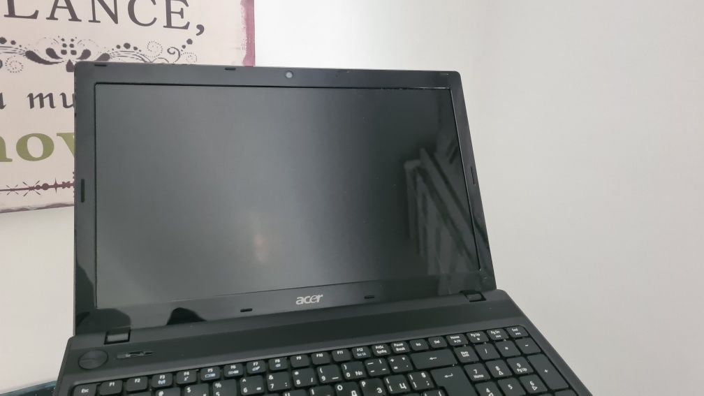 Лаптоп Acer Aspire 5742g Intel Core i3 370M , 500gb , GeForce GT420