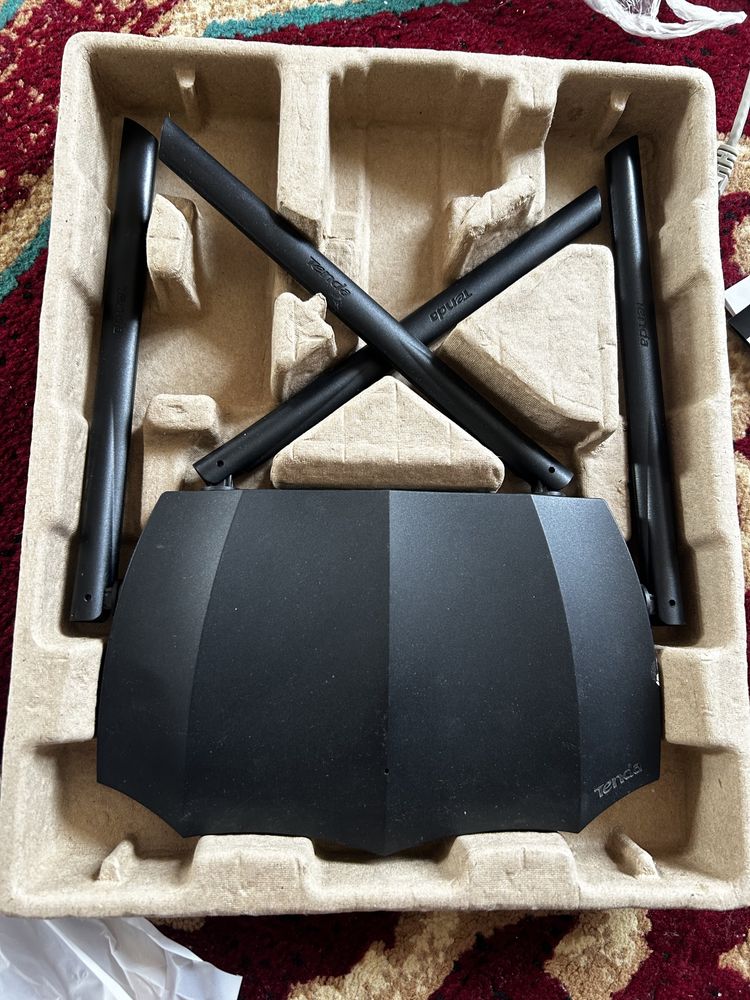 Tenda AC8 AC1200 черный усилитель wifi