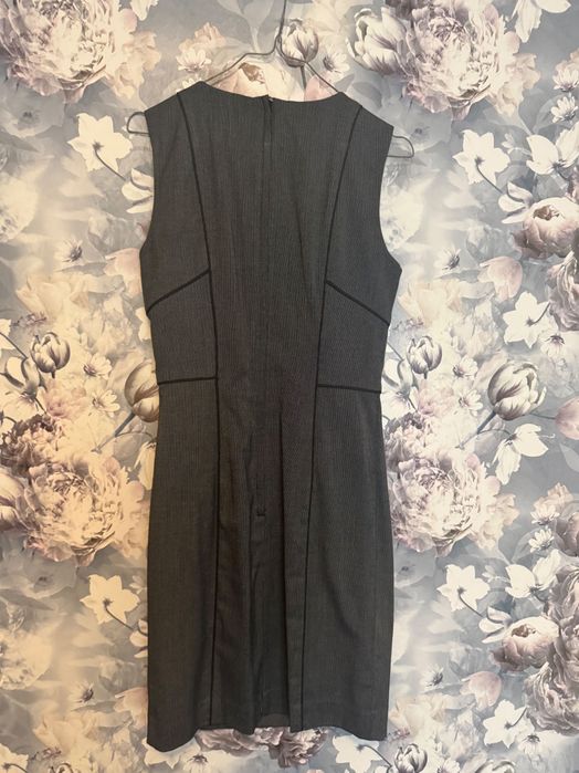 Елегантна рокля H&M