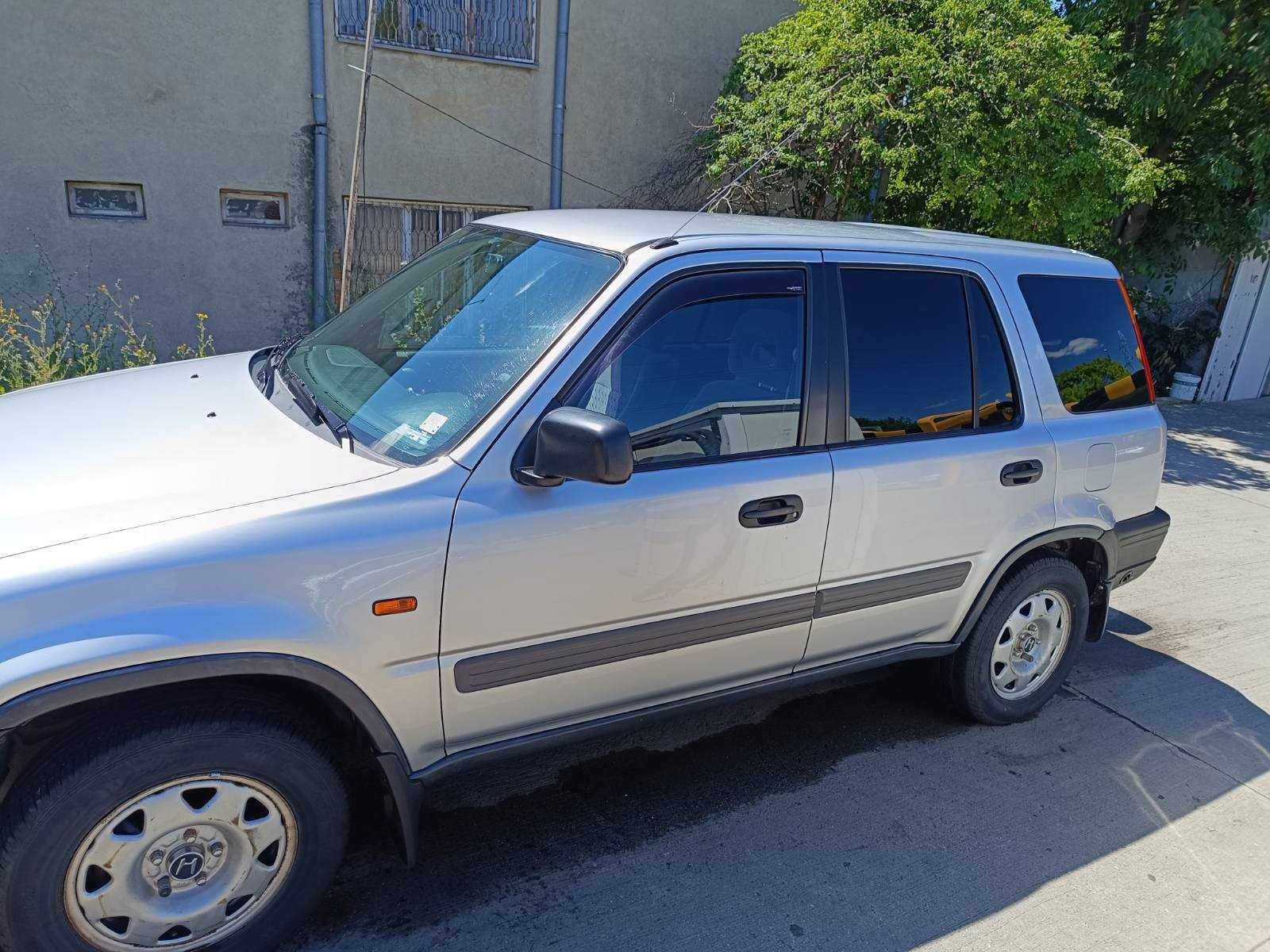 Автомобил HONDA CR-V, 147 к.с. 2000 г. цвят сив- от собственик
