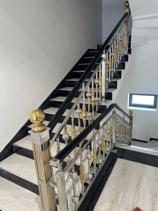 Перила из нержавейки и стекла. / Доставка и монтаж бесплатно!