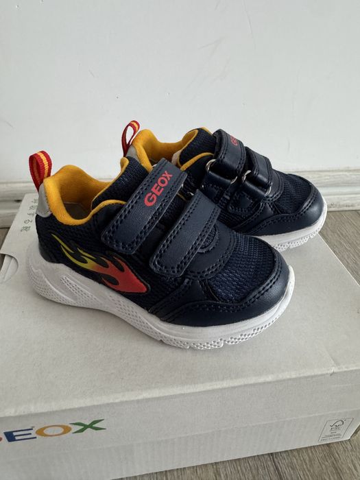 Adidasi Geox Noi