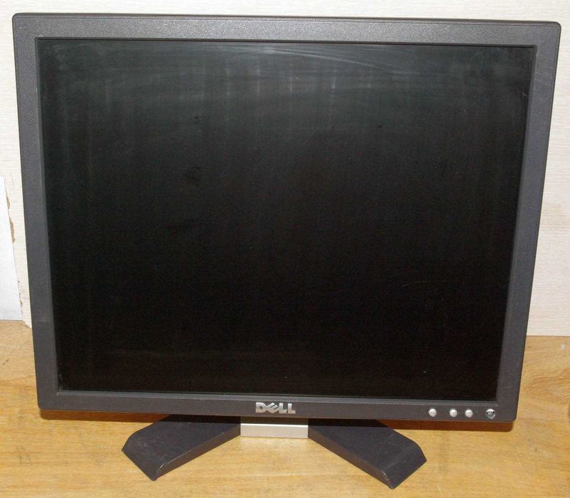 17" и 19" LCD ЛЦД монитори DELL E176FPf (5-6 бр.) ДЕЛ monitor и 1901FP