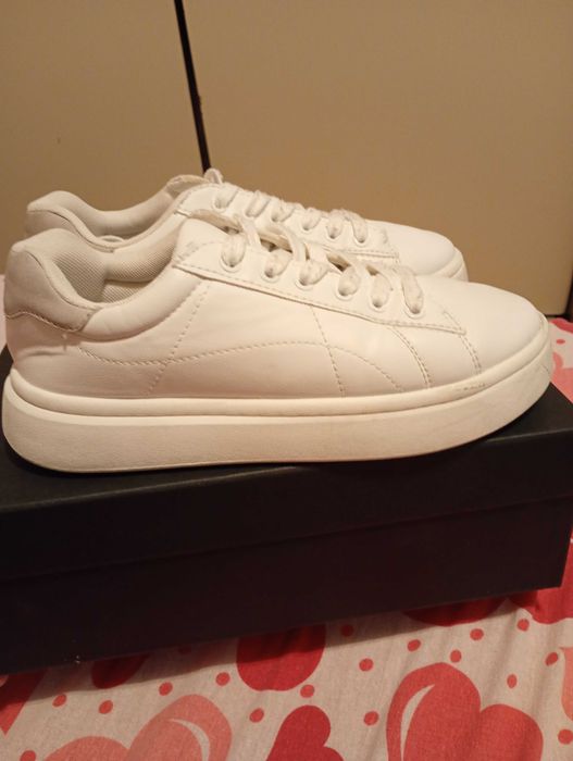 Pantofi sport Zara nr.35