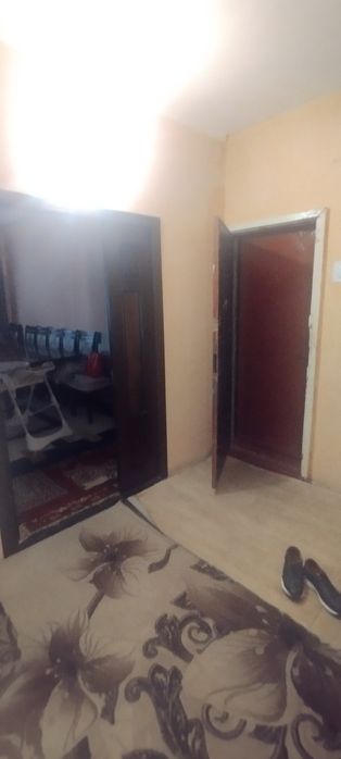 Dom sotiladi 4 xona srochni. Yashnobod