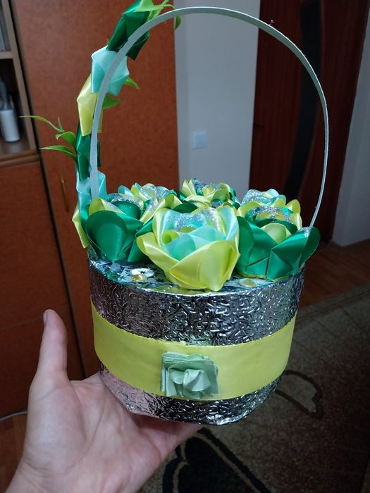 Aranjamente florale din satin