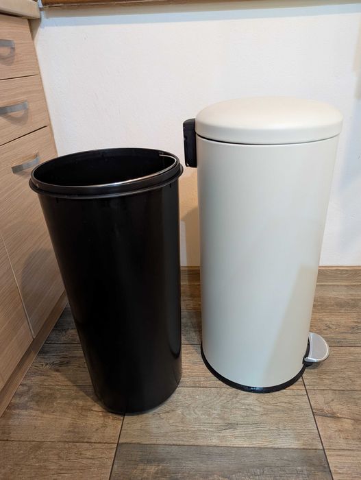 Кош за боклук с педал Brabantia 30 л.(бежов)