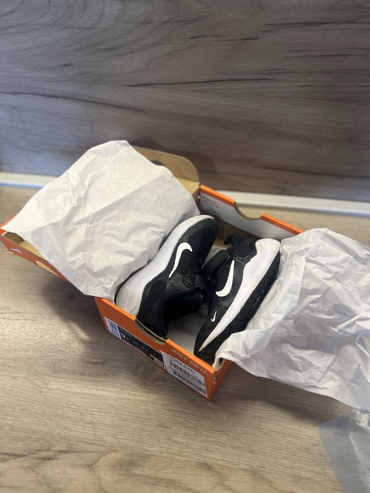Zara, Nike детски обувки момче