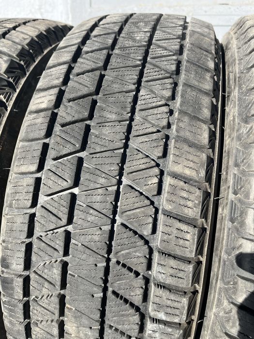 4 бр. зимни гуми за бус 215/65/16C Bridgestone DOT 1020 7-7,5 mm