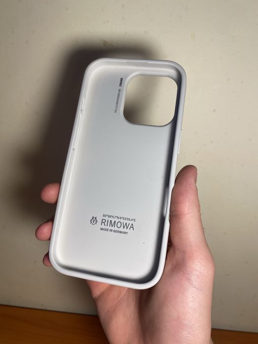 Премиум Калъф RIMOWA Original Aluminium Groove за iPhone 16 pro