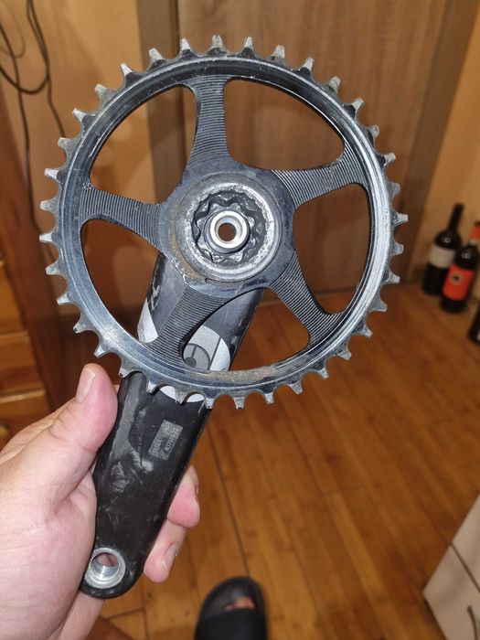 Карбонови курбели Raceface sixC с 83mm дължина на оста