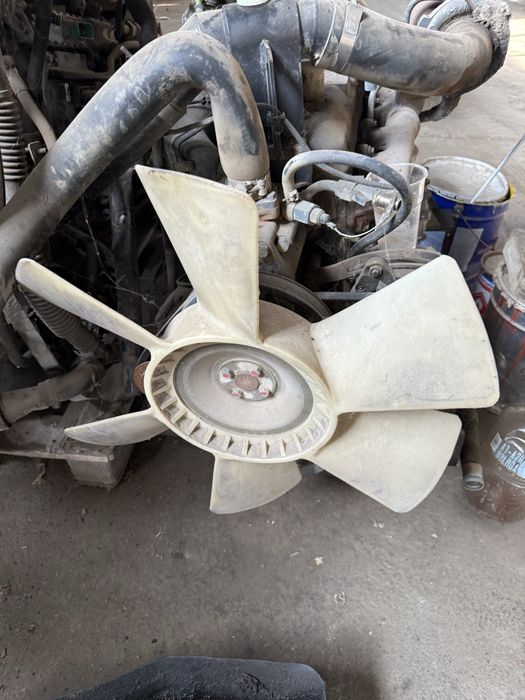 Vând Motor Excavator Fiat Hitachi EX215(Iveco)