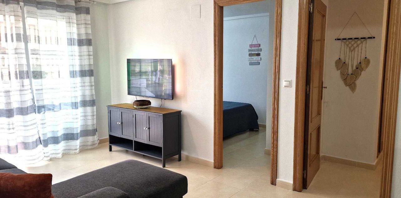 Дава се под наем Двустаен апартамент в София, Център - 65 кв.м за 408 € - Снимка #4