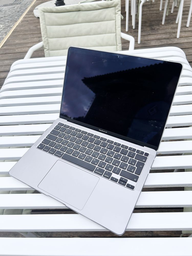 MacBook Air 2020 M1 8 Ram, 256 GB