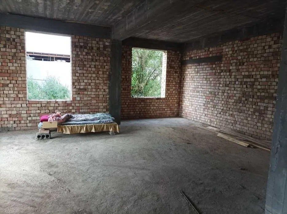 Продаётся дом коробка 600 м² на 6 сотках Махалля "Парвоз" (3км от пос)