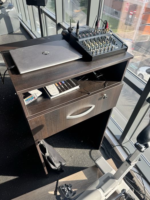 Cub si birou, pupitru studio cycling - spinning