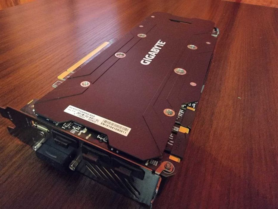 GIGABYTE GTX-1070Ti / 3 FAN/ 8Gb/ 256bit/ GDDR5/Идеальное состояние.