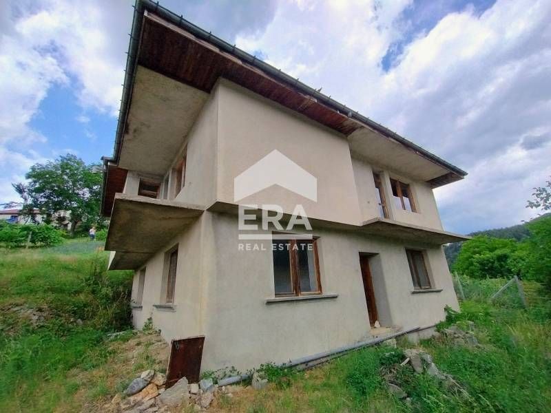Планинска къща в живописното село Старцево