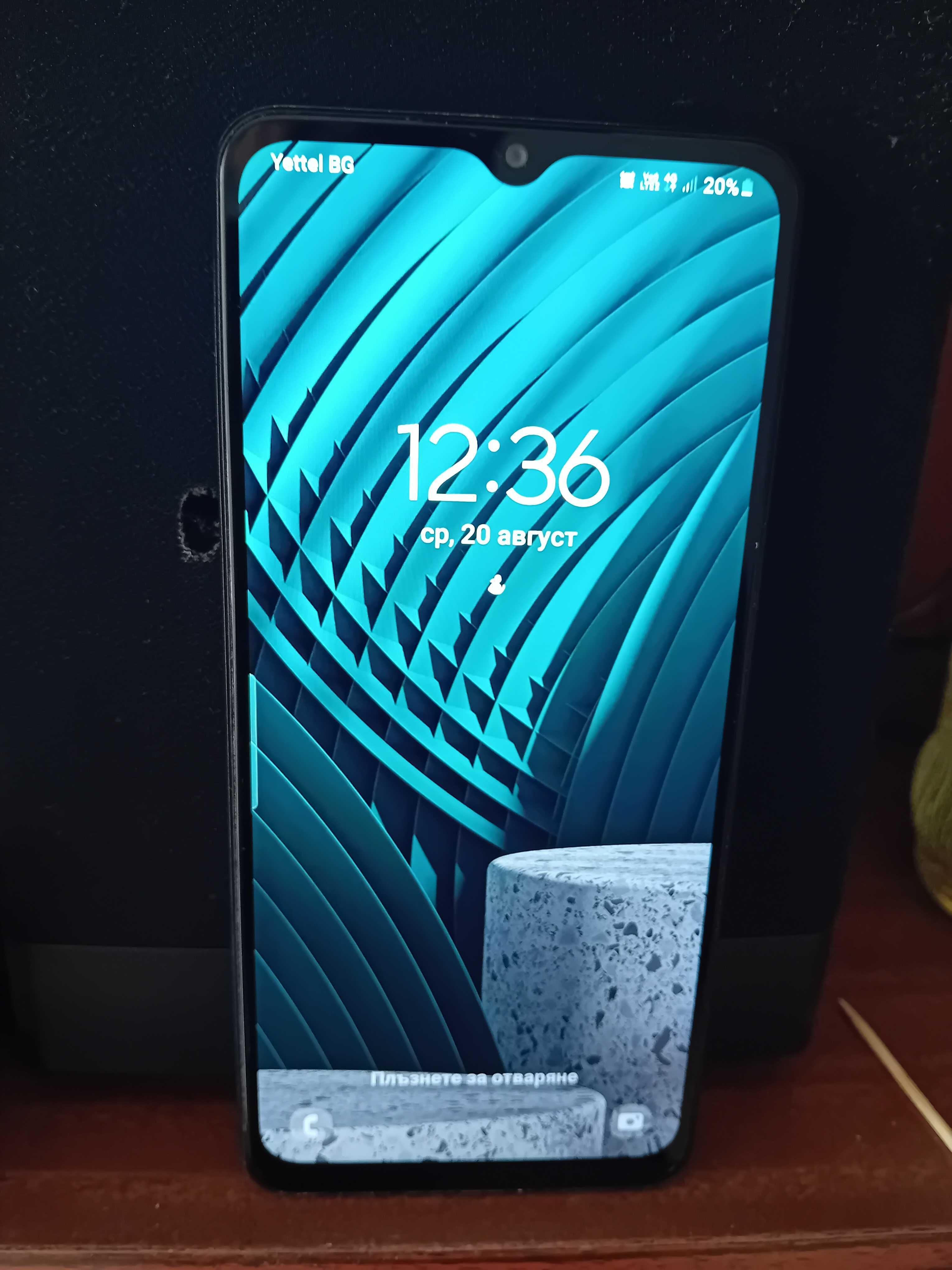 Продавам телефон Samsung a12